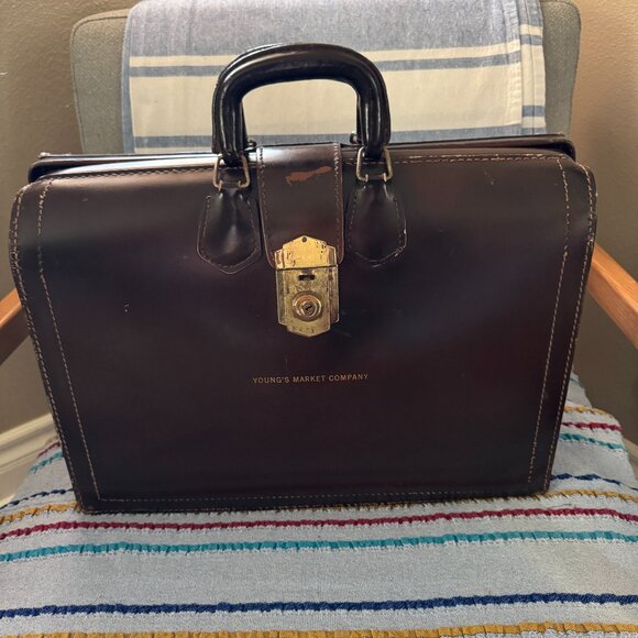 Vintage Brown Leather Doctor's Medicine House Call Bag